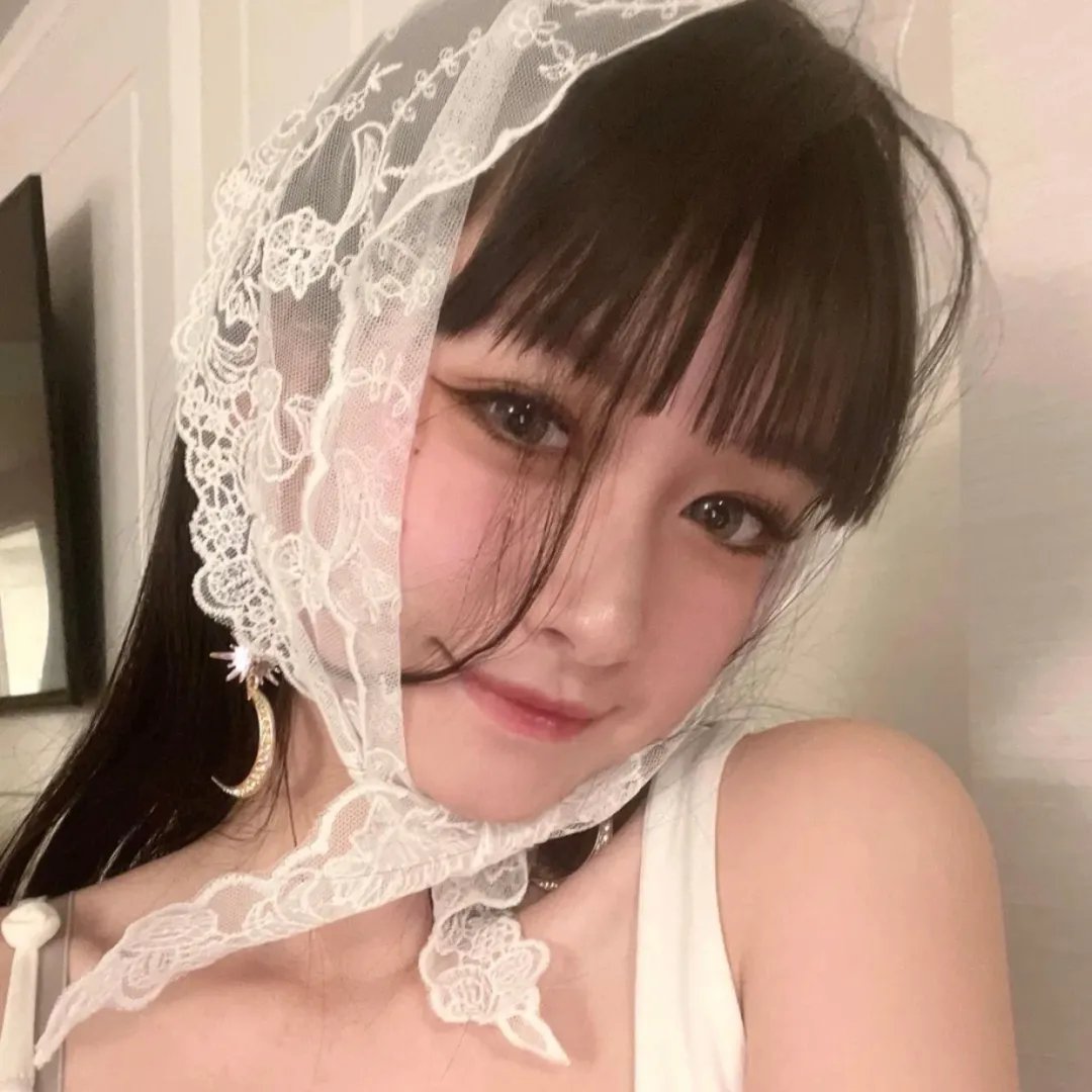 村里来了个直播女神